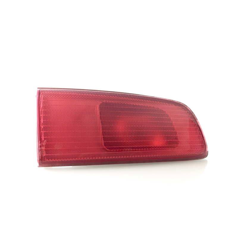 Mazda 2 DY Rückleuchte/Rücklicht innen links Rot/Rot vor Facelift 3M7113547BG 2NE964835-01