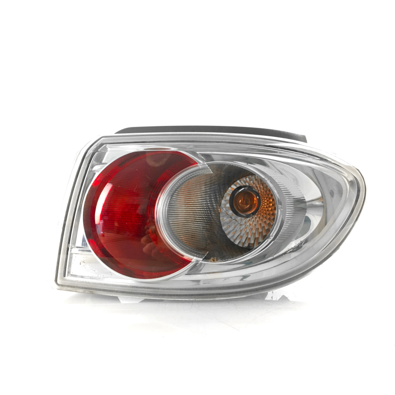 Mazda 2 DY Rückleuchte/Rücklicht außen rechts Weiß/Klarglas Facelift 6M7113404AF 2SO962004-01